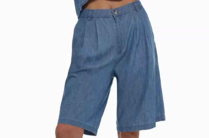 3. Bermudas midi tipo denim (12,59€)
