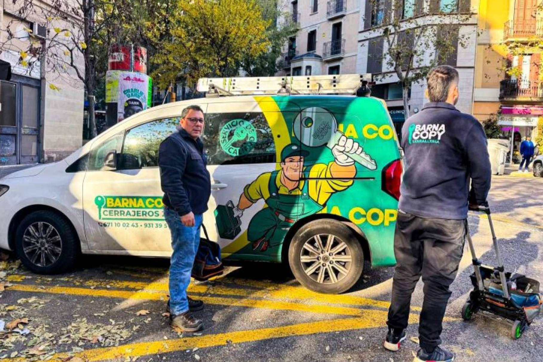 Barnacopy refuerza la seguridad doméstica con instalación profesional de cerrojos FAC en Barcelona