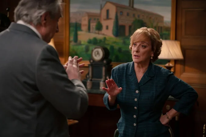 ÚLTIMO INTENTO DE UNA MUJER ACORRALADA