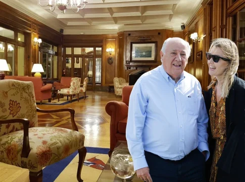 Así es la lujosa casa en la que vive Amancio Ortega en A Coruña cuando su trabajo en Inditex se lo permite 5