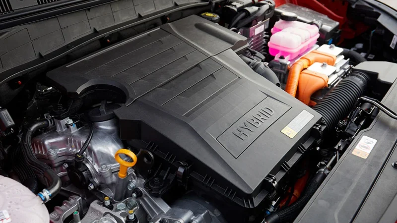 ¿Cuánto cuesta cambiar un automóvil híbrido enchufable a electricidad completa?