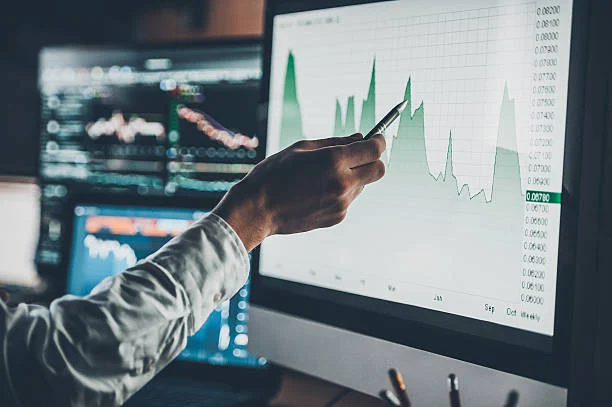 RBC apunta que los precios del gas y del GNL en Europa van a bajar hasta un 20%