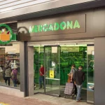 Mercadona y El Corte Inglés ponen contra las cuerdas a Lidl y Aldi en la carrera por el reparto a domicilio