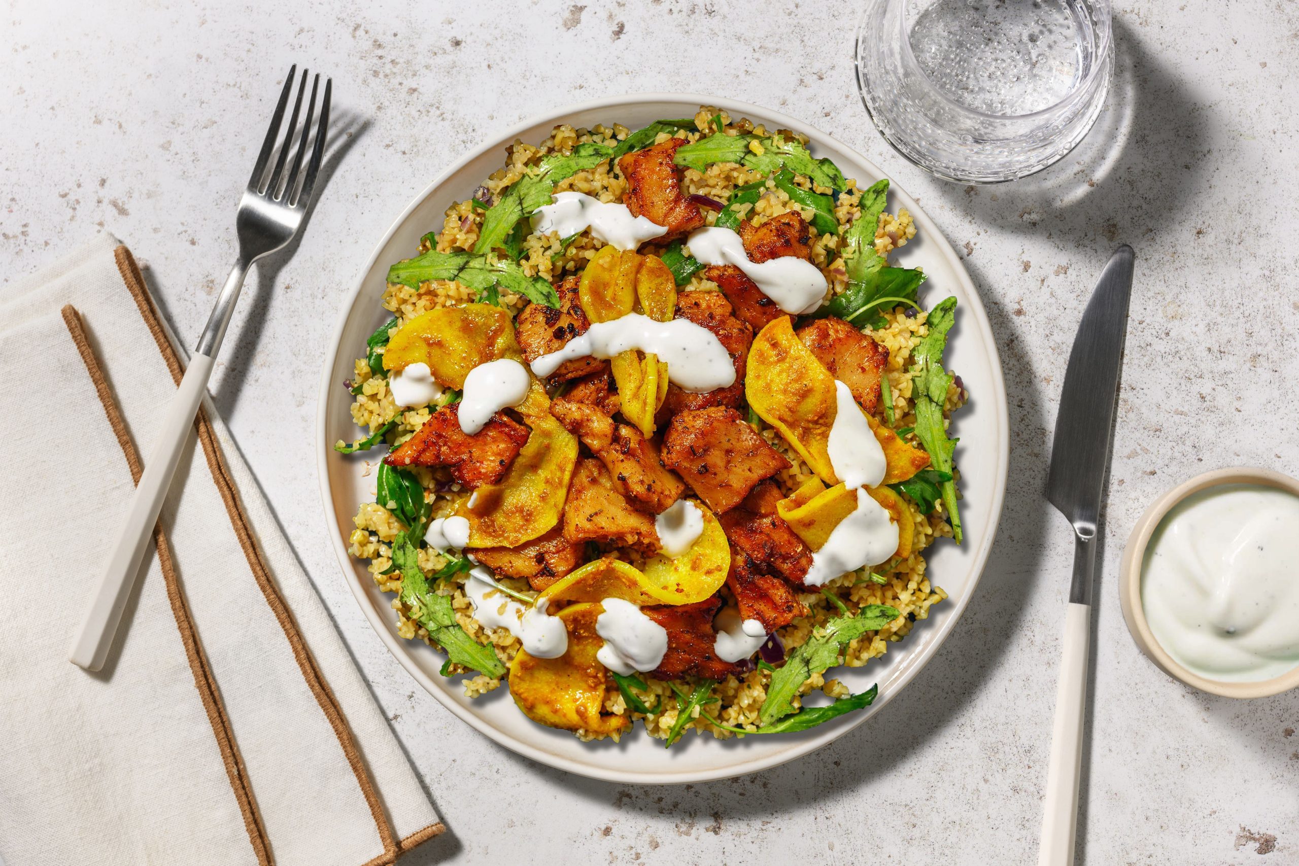 La fruta se cuela en el plato principal: así la integra HelloFresh en su recetario de verano