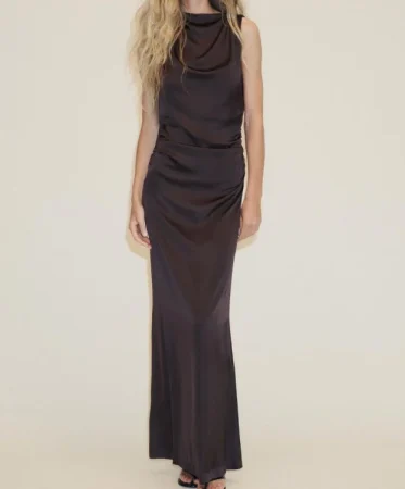 1. Vestido drapeado: elegancia para eventos y más