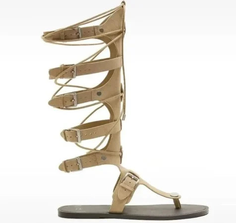 Las sandalias de Parfois que están arrasando entre la instagramers españolas 46 Merca2.es 2. Sandalias de cuero romano en color arenoso, con un precio de 69,99 euros