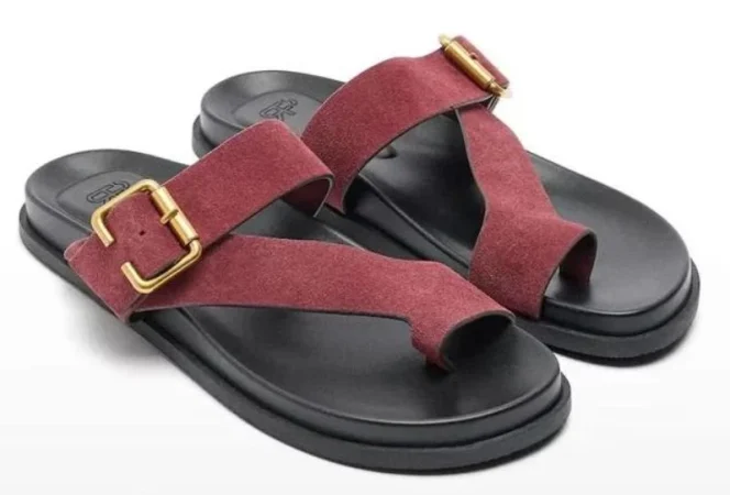 Las sandalias de Parfois que están arrasando entre la instagramers españolas 49 Merca2.es 5. Sandalias de cuero de gamuza con una hebilla de oro brillante, por 35,99 euros