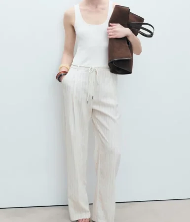 La prenda estrella de Mango para viajar cómoda y con estilo