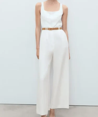 Mango lo tiene muy claro, un mono blanco siempre es sinónimo de elegancia, no te pierdas su gran variedad 65 Merca2.es ¿Cómo elegir el mono blanco ideal según la ocasión?