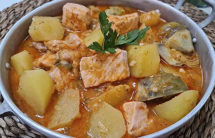 Cómo preparar un reparador marmitako de salmón, una versión más suave que el original 59 Merca2.es Marmitako de salmon 3 Merca2.es