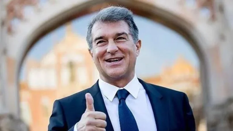 Viviendo una vida que recibe alabanza y frunce el ceño de la gente