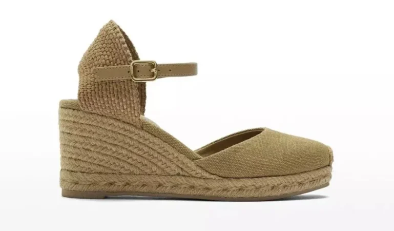 Las alpargatas parfois son una opción de calzado versátil que se puede combinar fácilmente con una variedad de atuendos