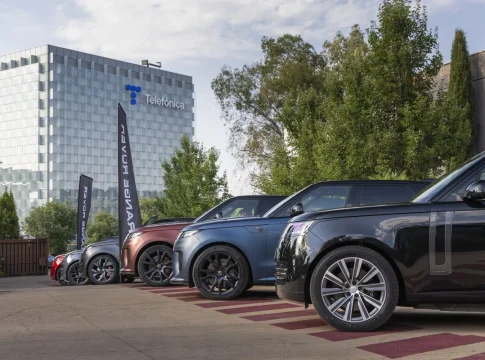 La experiencia más exclusiva de RANGE ROVER y MERCA2 por la Sierra de Madrid La experiencia más exclusiva de RANGE ROVER y MERCA2 por la Sierra de Madrid