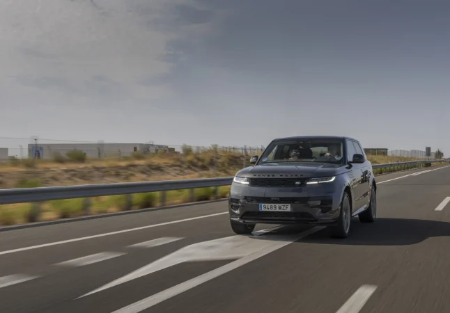 La experiencia más exclusiva de RANGE ROVER y MERCA2 por la Sierra de Madrid 1 Merca2.es Range Rover x Merca2 51 Merca2.es
