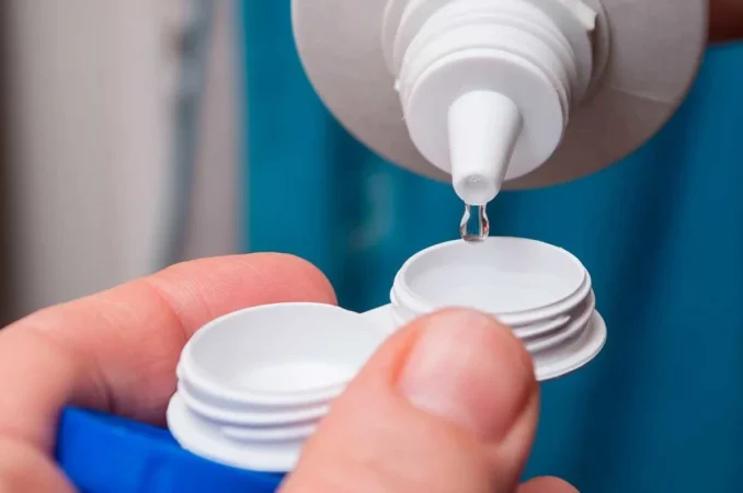 ¿Qué tipo de lentillas usan este líquido?