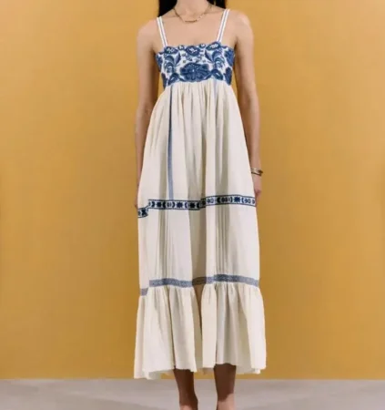 7. Boho bordado con espalda abierta: algodón y libertad de Sfera