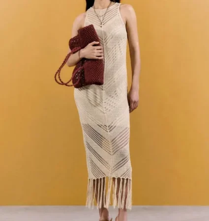 9. Crochet con flecos: el guiño Ibiza vibes de Sfera