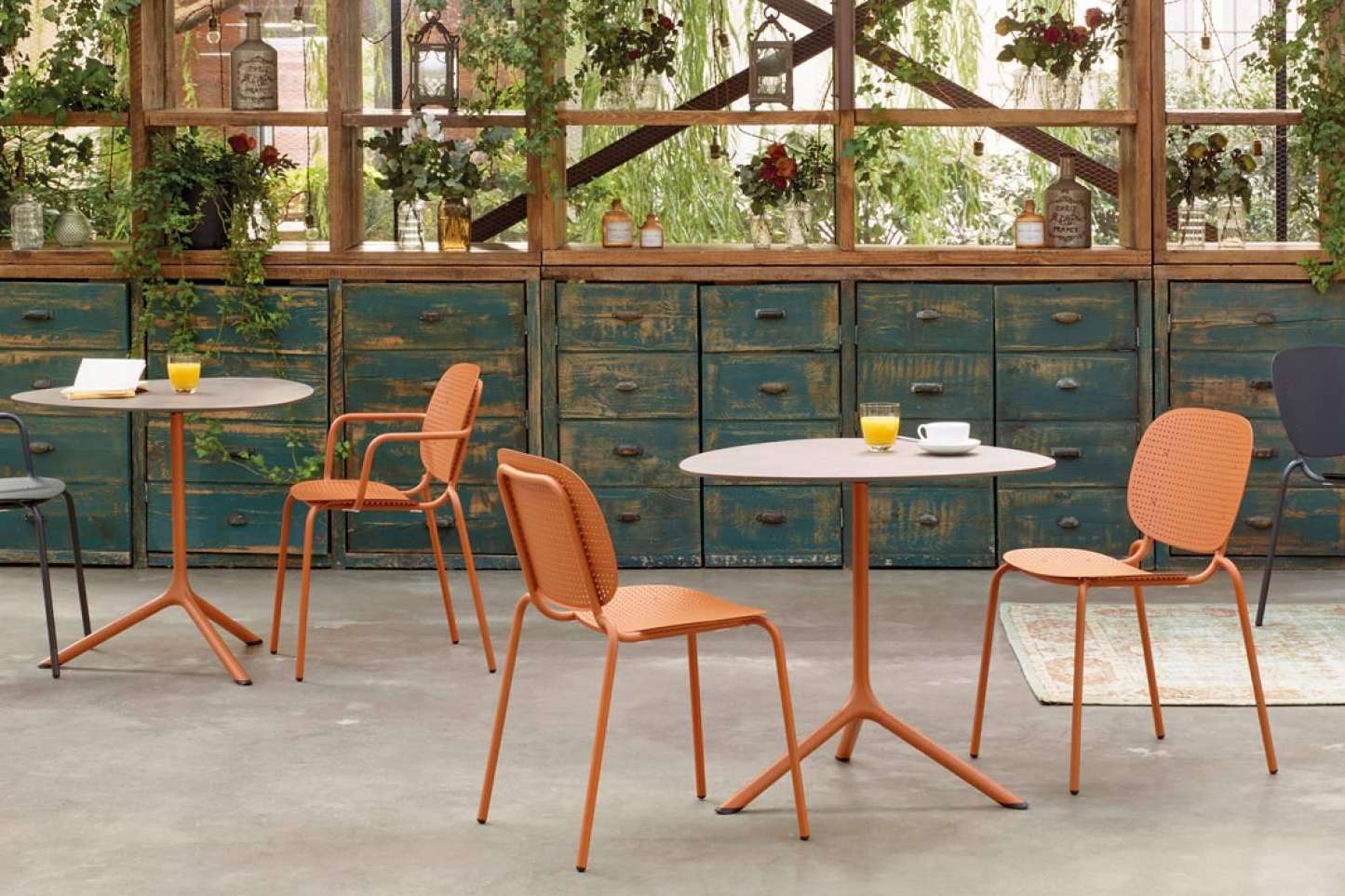 Mesas de hostelería y terrazas exteriores; la clave para potenciar la experiencia y la rentabilidad en el sector