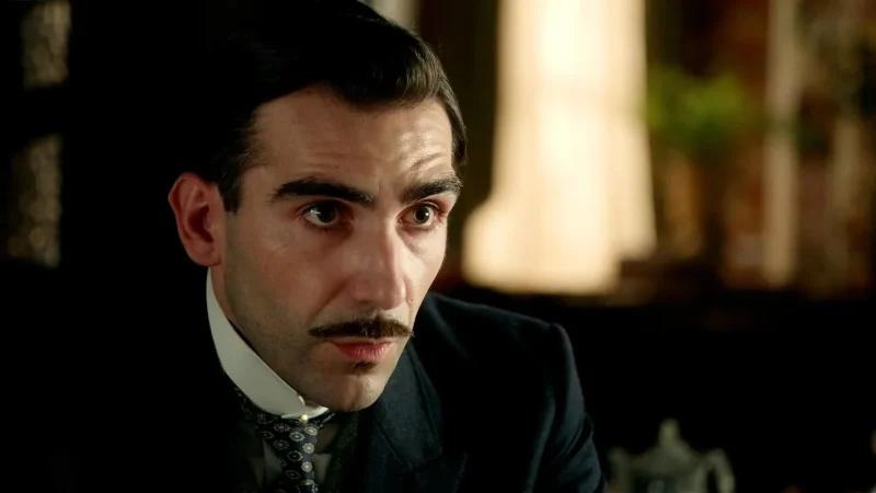 "La Promesa": Adriano y Catalina se arman de valor y deciden reformar la finca para proteger a sus trabajadores 9 Merca2.es EL VALOR DE LOS INVISIBLES EN LA PROMESA