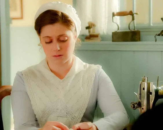 "La Promesa": Tensiones, amenazas y decisiones transcendentales para terminar la semana 58 Merca2.es AMBICIONES Y SECRETOS EN LA PROMESA