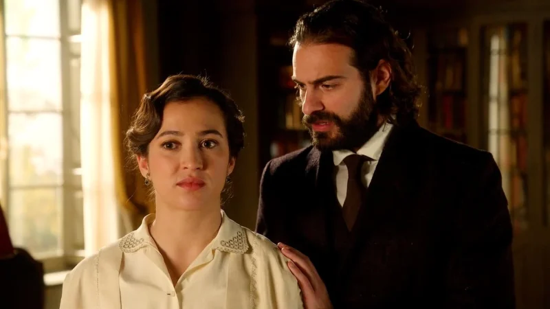 AMOR Y ESTRATEGIAS EN LA SOMBRA