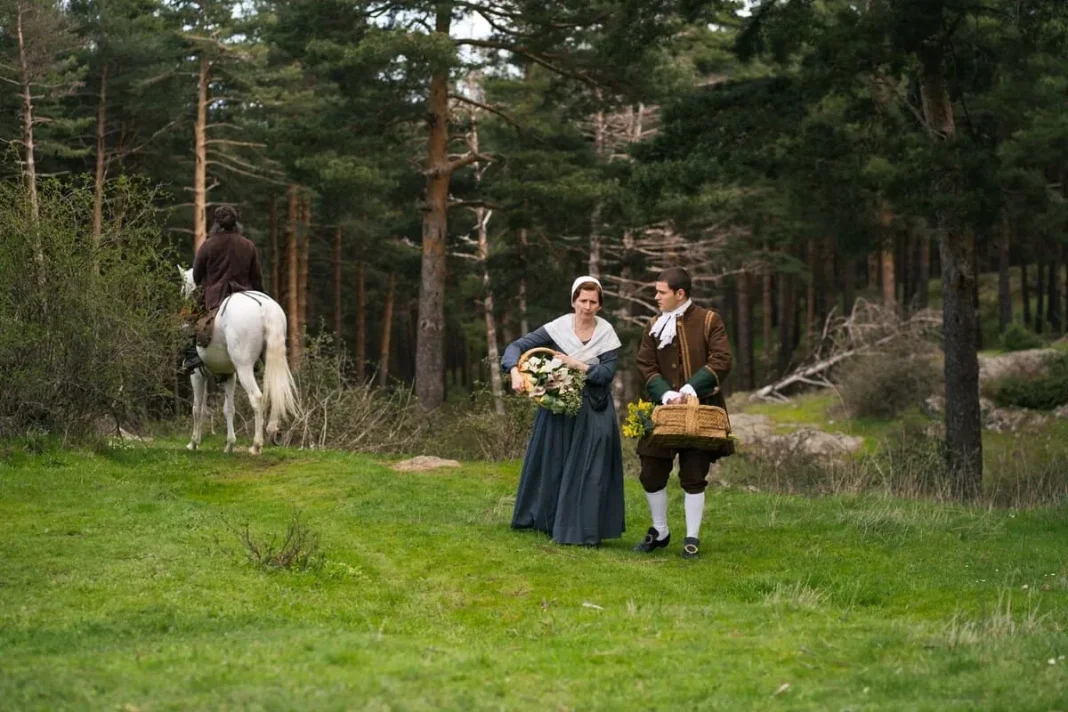 LOS MUROS DE LA CASA PEQUEÑA