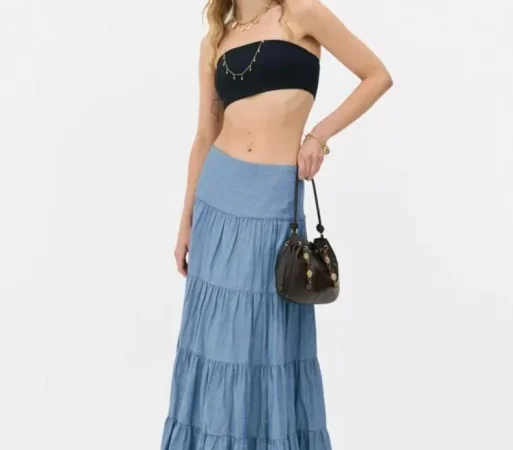 Falda larga con paneles: cómoda y con mucho estilo