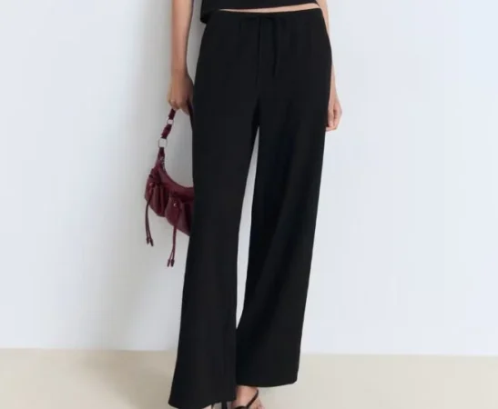 1. Pantalones anchos clásicos