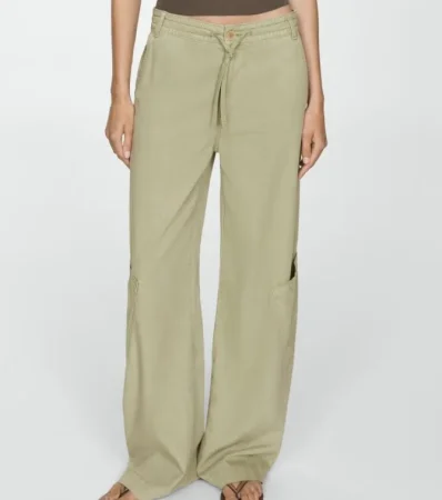 4. Pantalones verdes con bolsillos