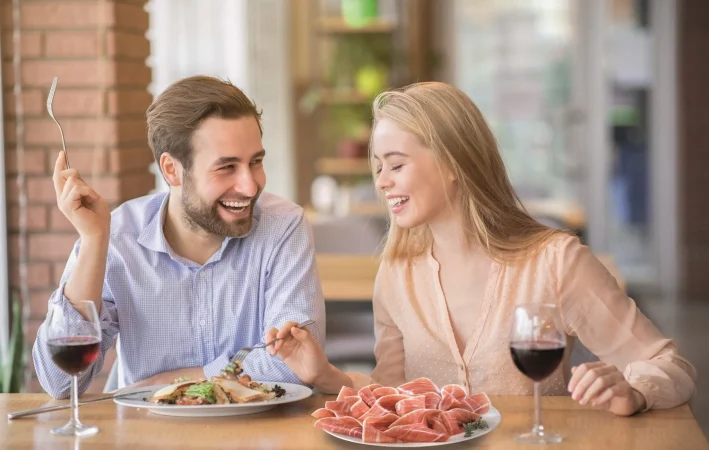 El Pozo apuesta por una experiencia gourmet en el Roig Arena 1 Merca2.es FOTO consumidores jamon Merca2.es