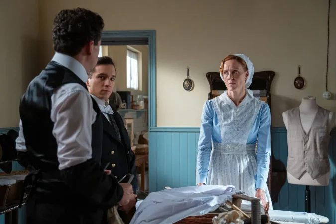 EL REGRESO DEL SACERDOTE Y EL FANTASMA DEL CORONEL  