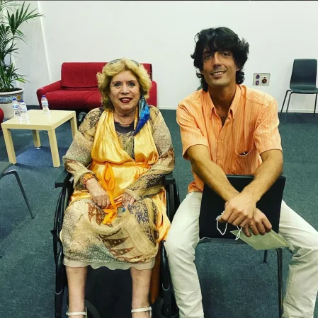 Ya puedes quedarte a dormir en casa de la gran María Jiménez: su hijo alquila las habitaciones y pone a la venta todas sus posesiones 55 Merca2.es Colores, recuerdos y mucho arte: así es el interior de la vivienda