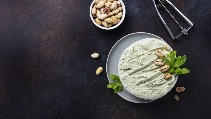 Refrescante receta de helado de pistacho casero, como el de Plex para McDonalds 18 Merca2.es helado casero con pistacho y menta Merca2.es