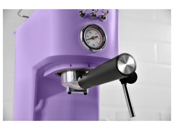 La cafetera espresso retro que Lidl vende a precio de ganga y que amenaza el dominio de Cecotec 46 Merca2.es Lidl y su apuesta por la cafetera Bergner