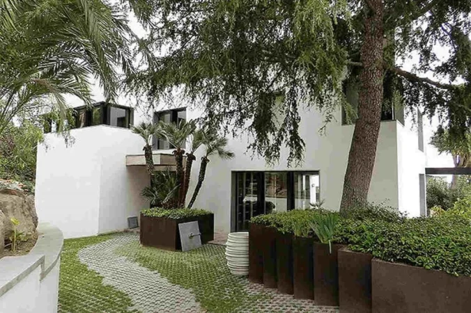 Así es la impresionante mansión de Pep Guardiola en uno de los barrios más exclusivo de Barcelona 43 Merca2.es Una adquisición estratégica en el barrio más selecto