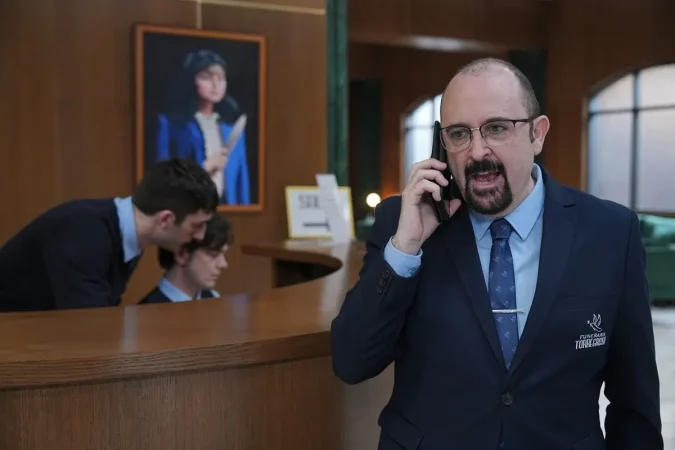 ‘Muertos S.L.’ abre de nuevo sus puertas: así arranca en Netflix su temporada más mordaz 46 Merca2.es LA GUERRA EN FUNERARIA TORREGROSA EN "MUERTOS S.L"