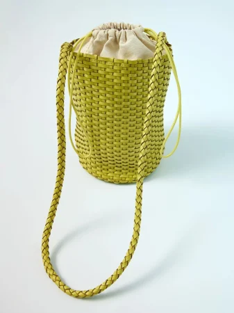 Cuando la piel habla: modelos atemporales que elevan cualquier look