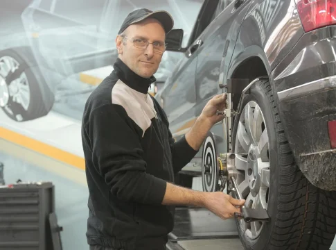 Un mecánico de la ITV avisa del fallo tonto por el que más coches son rechazados: Un mecánico de la ITV avisa del fallo tonto por el que más coches son rechazados: