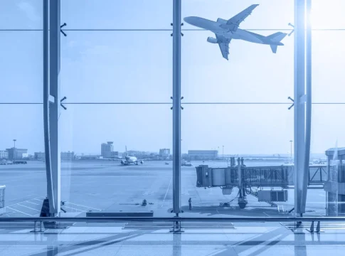 La OCU aclara la cantidad de dinero que puedes reclamar si Ryanair un vuelo por huelga La OCU aclara la cantidad de dinero que puedes reclamar si Ryanair un vuelo por huelga