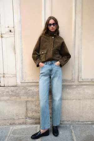 El vestido asimétrico que redefine la elegancia