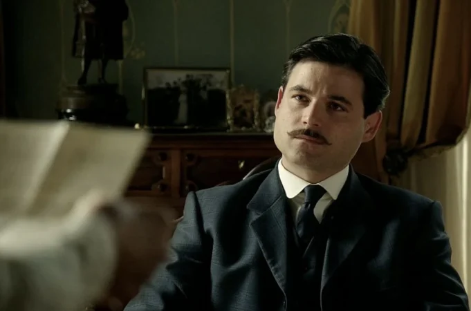 UN PALACIO AL BORDE DEL COLAPSO