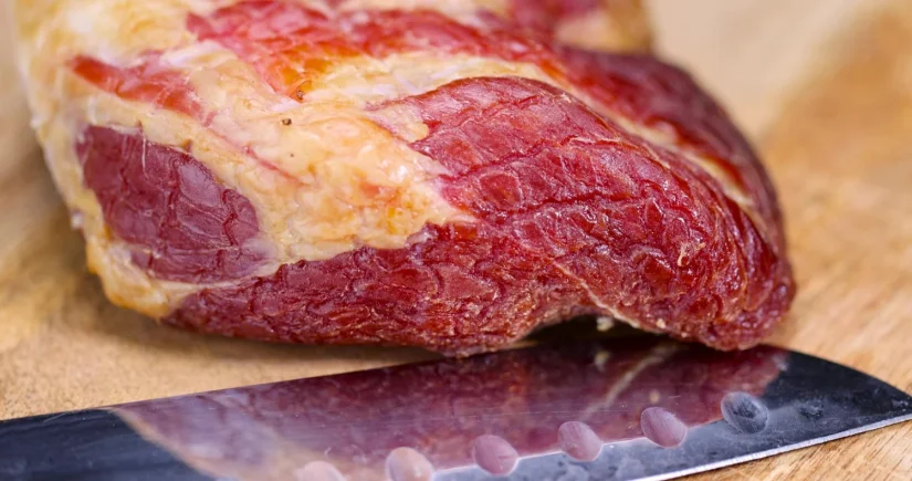 En un mundo obsesionado con la inmediatez, el proceso de elaboración de este manjar de Teruel es un homenaje a la lentitud y al saber esperar. Fuente: Freepik
