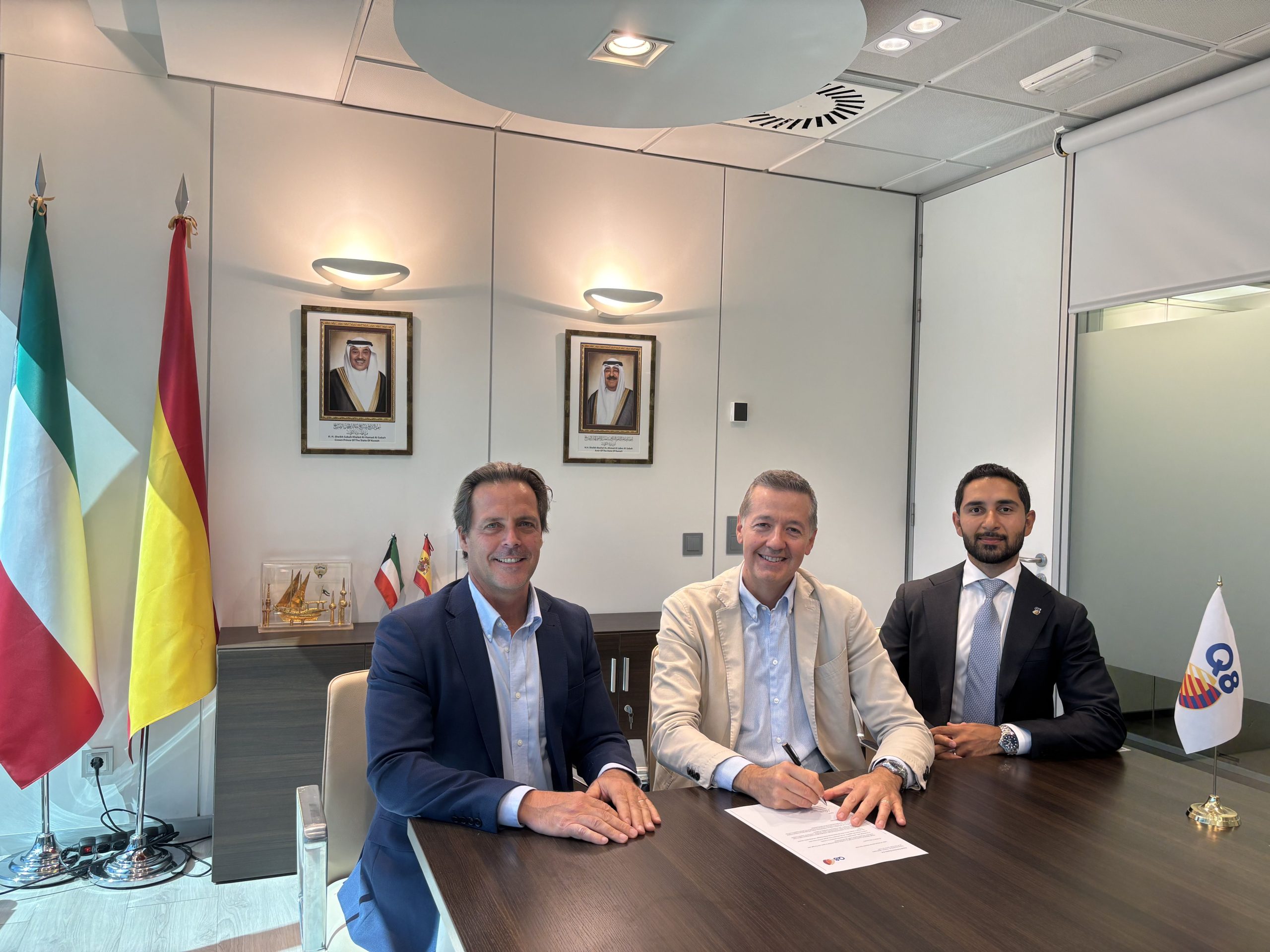 HVR Energy y Q8 firman un Memorando de Entendimiento para desplegar hidrolineras en España