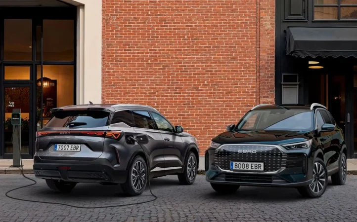 Renta 4 inicia a Ebro EV Motors con Sobre ponderar y objetivo en los 11,18 euros 1 Merca2.es EBRO representa una oportunidad singular en el sector de la automoción europeo. Fuente: Ebro EV Motors