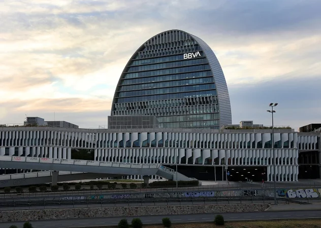 BBVA, Edificio la Vela.