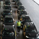 La ‘ley taxi’ de Illa para expulsar a Uber, Cabify y Bolt contradice a la justicia europea
