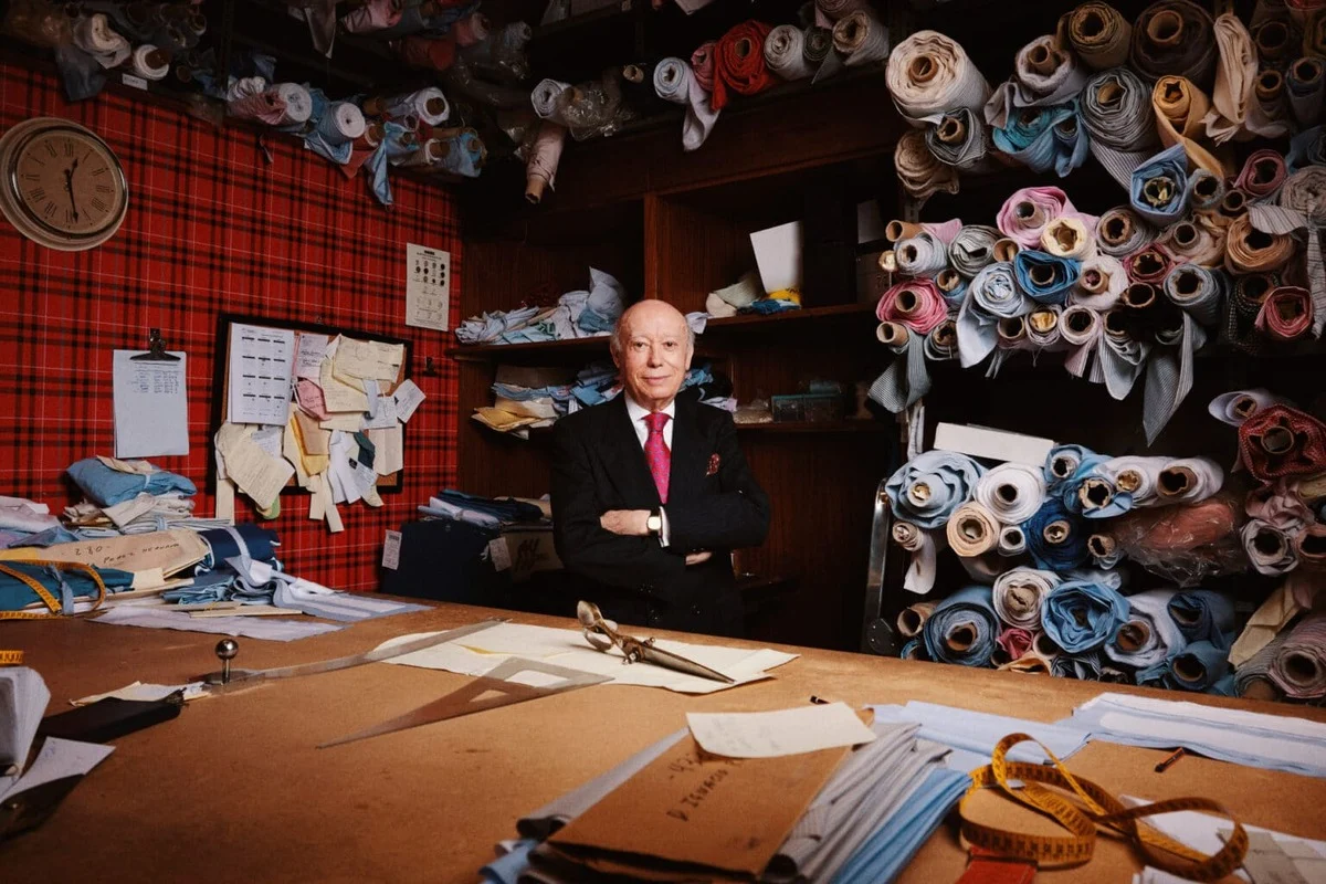 Mariano Langa, camisero: «Quien te enseña de verdad es el cliente»