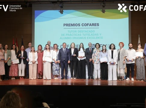 Premiados de la sexta edición de los Premios Tutor Destacado y Erasmus Excelente. Cofares Premiados de la sexta edición de los Premios Tutor Destacado y Erasmus Excelente. Cofares