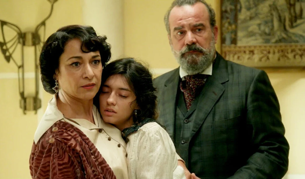 EL DUQUE ACORRALADO Y LA RED DE INTRIGAS