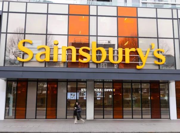 JD.com no logra quedarse con Argos, pero los analistas apuntan a Fnac-Darty como su próximo objetivo en Europa 3 Merca2.es Sainsburys Merca2.es